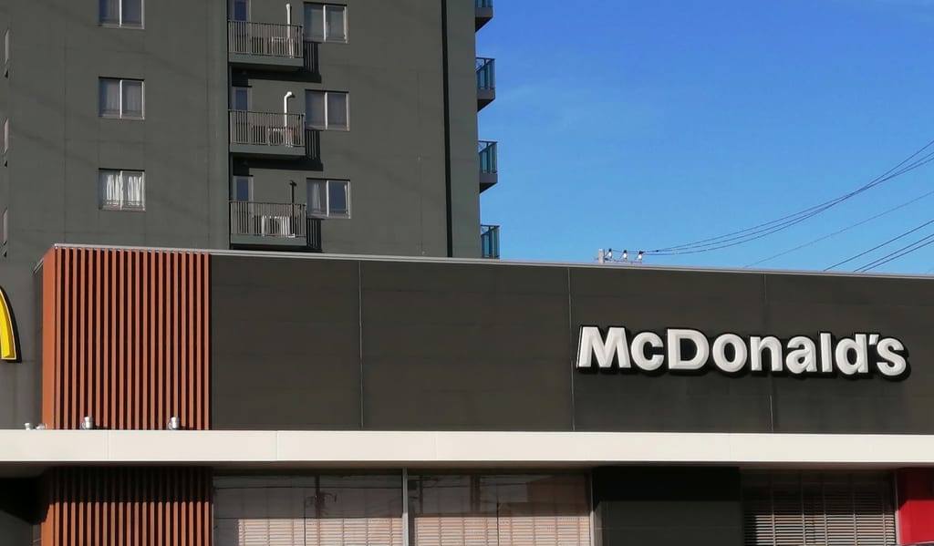 建設中の「マクドナルド流山街道木店」はカフェ併設で11月30日にオープン予定のようです！