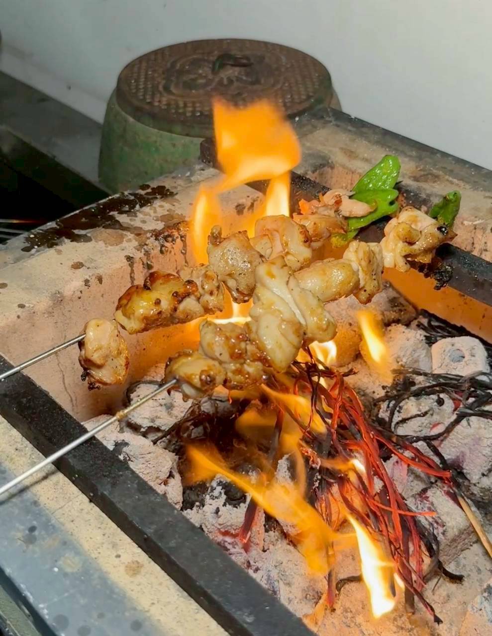 2026年炭火炙り鶏日本鰻うえ田